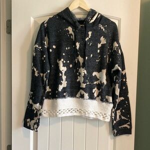 Rue21 Black and Cream Tie-Dye Hooded Knit Sweater